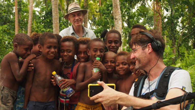 Mit DOP Pieter de Vries und Tonman Patrick Mullins in Papua Neuguinea